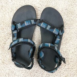 Teva Sandals HARDLY WORN